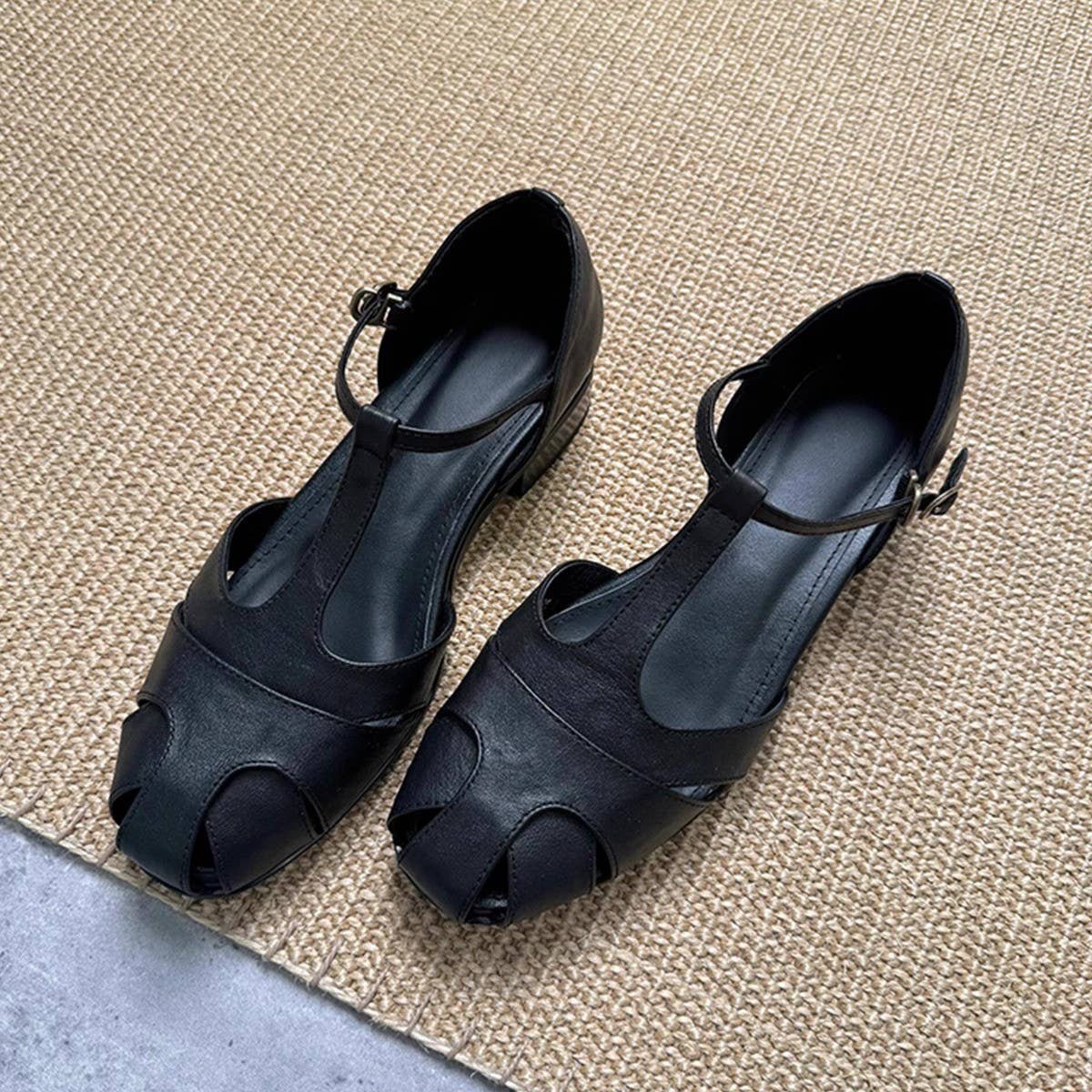 Vintage Leather Open Toe Chunky Heel Sandals