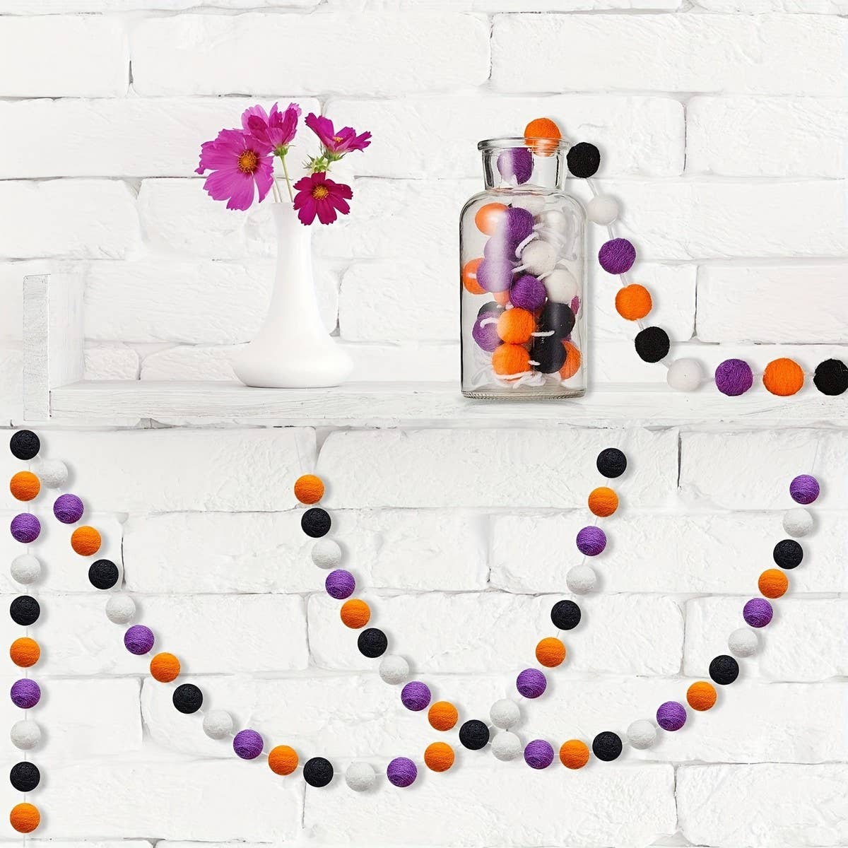 CWMM10230_HALLOWEEN FELT BALL GARLAND 24PCS SPOOKY DECOR