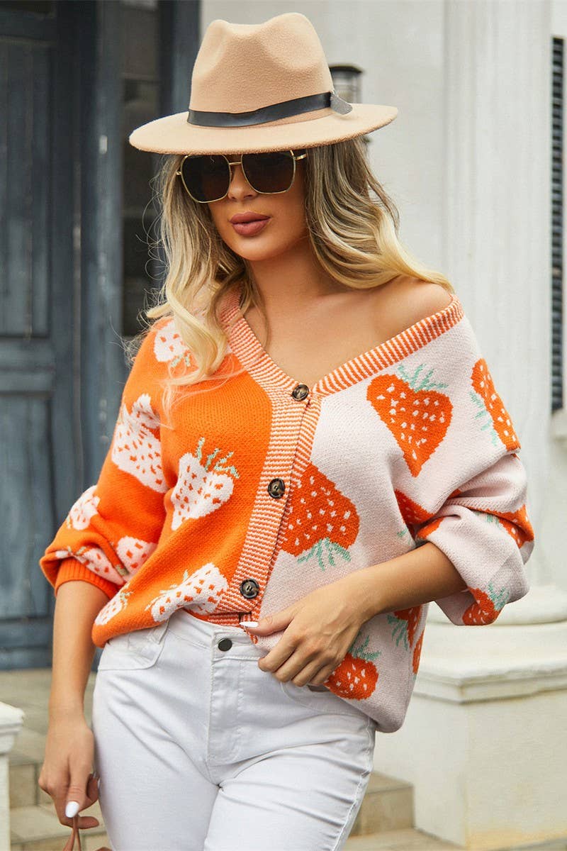CWOCAL0932_V-NECK BUTTONED STRAWBERRY CARDIGAN KNITTED