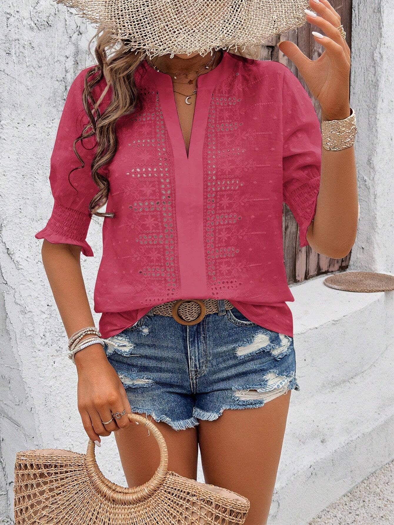 Women¡¯s V-Neck Puff Sleeve Lace Pom-Pom T-Shirt