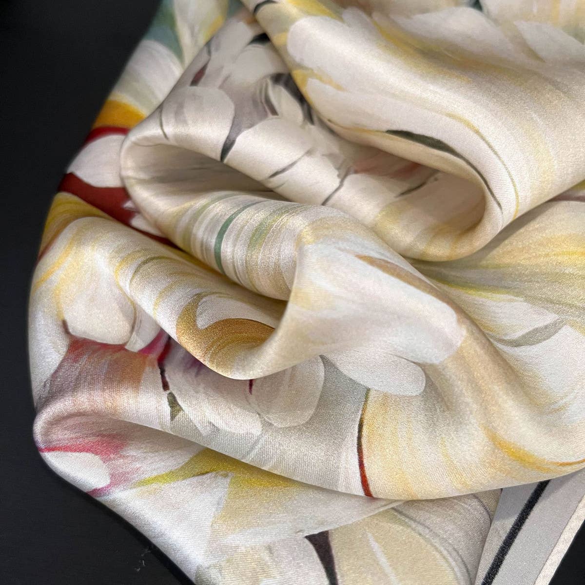 100% Silk Camellia Print Twill Scarf for Women_CWASC0539