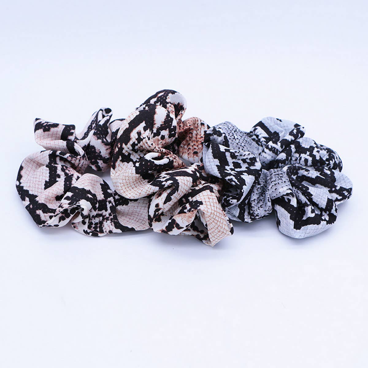 WOMEN PRINTED SNAKE PATTERN HAIR TIE_CWAHA1070