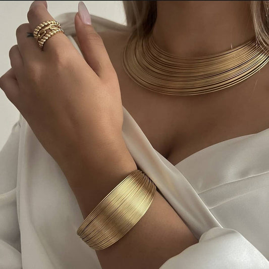 DESIGNER NICHE NECKLACE FOUR-PIECE METAL NECKLACE