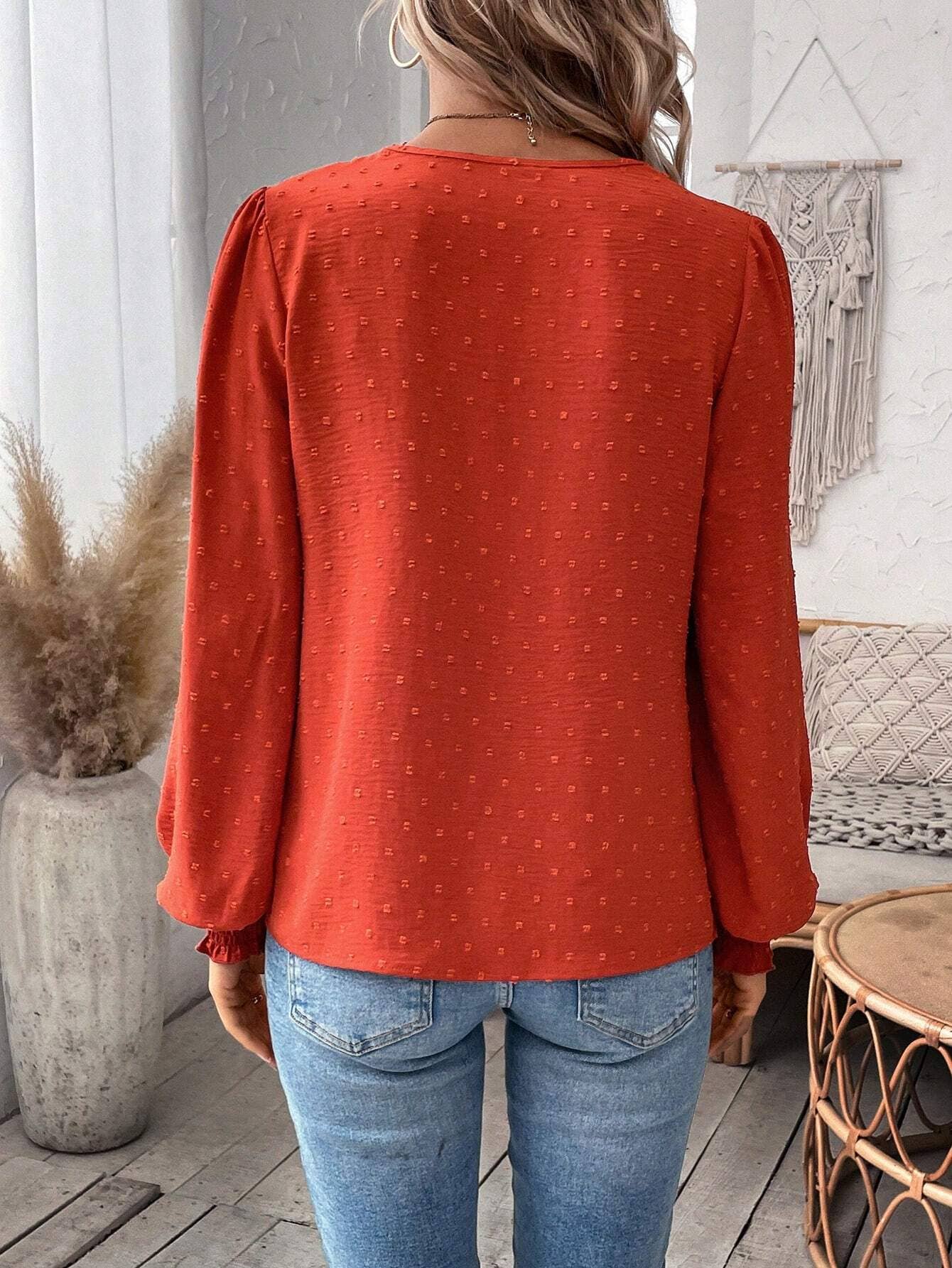 V-neck lace solid-color long-sleeved T-shirt
