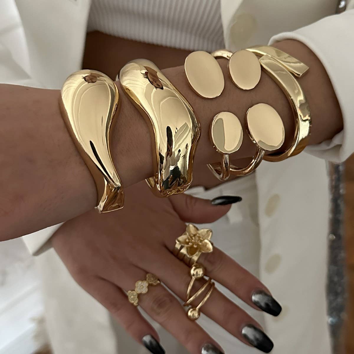 FASHIONABLE HIGH-GRADE ALLOY OPEN BRACELET