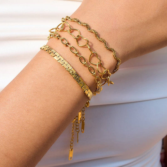 Classic 18K Gold Matte Flat Chain Bracelet