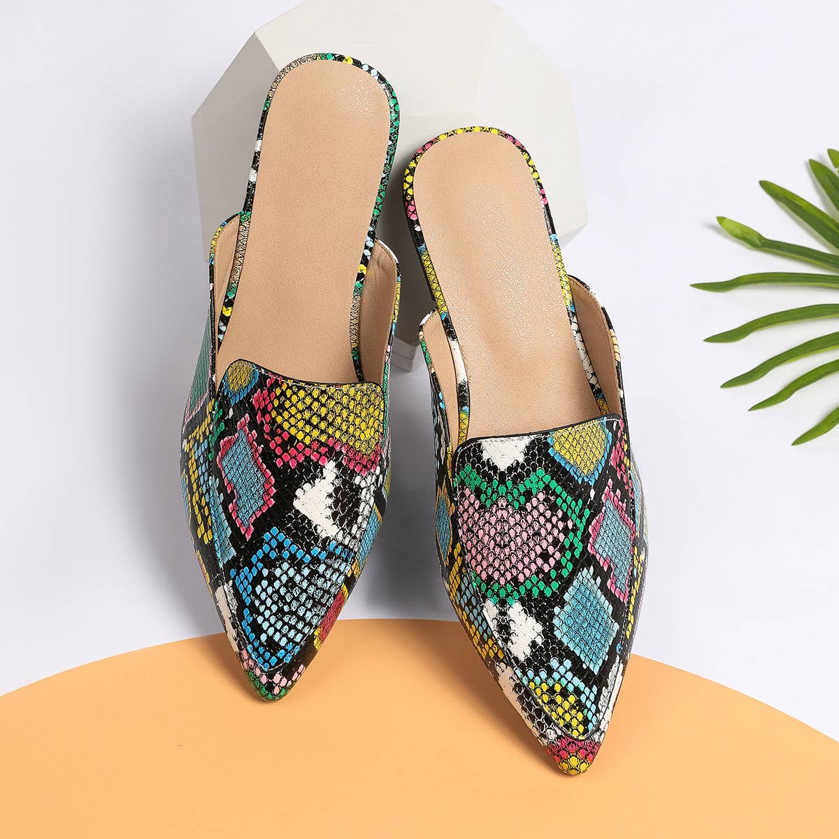 STYLISH SNAKE PRINT FLAT POINTED TOE MULES_CWSHF0030