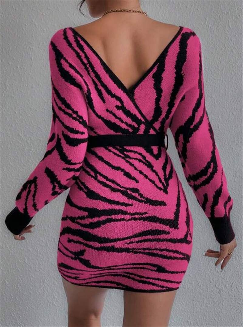 Zebra-patterned bat sleeve V-neck knitted dress