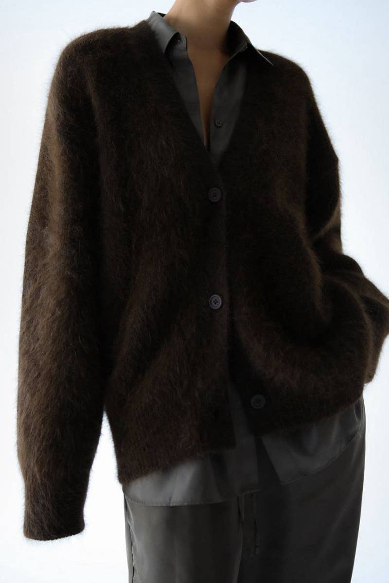 CWOCAL1100_KNITTED MINK LONG-SLEEVED V-NECK CARDIGAN