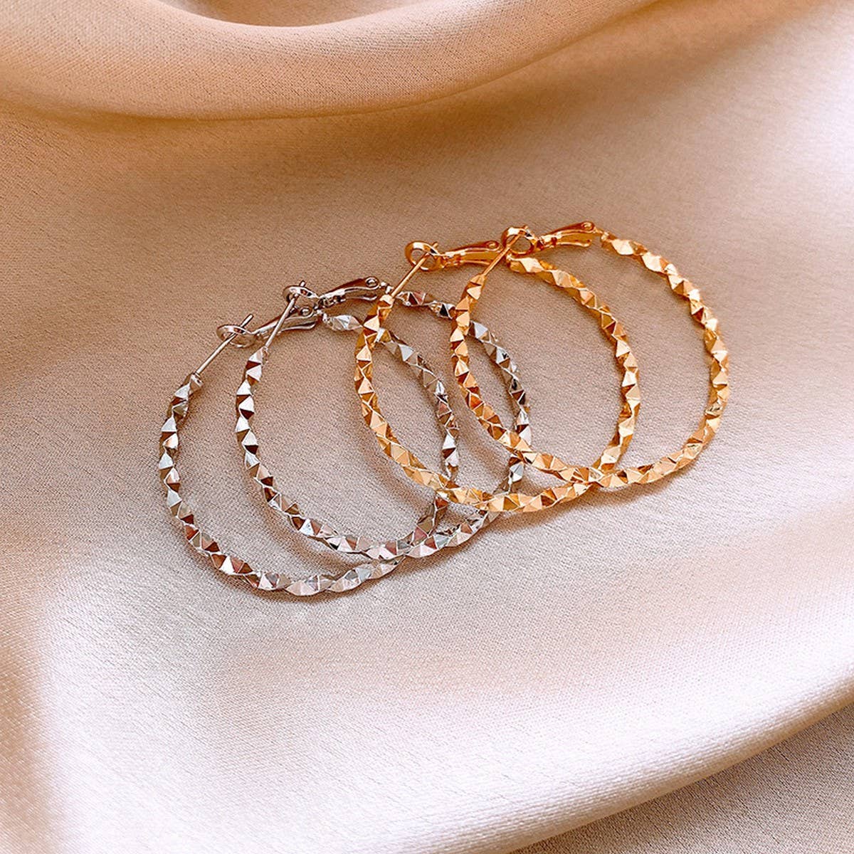 IRREGULAR ROUND PERSONALITY FASHION EARRINGS