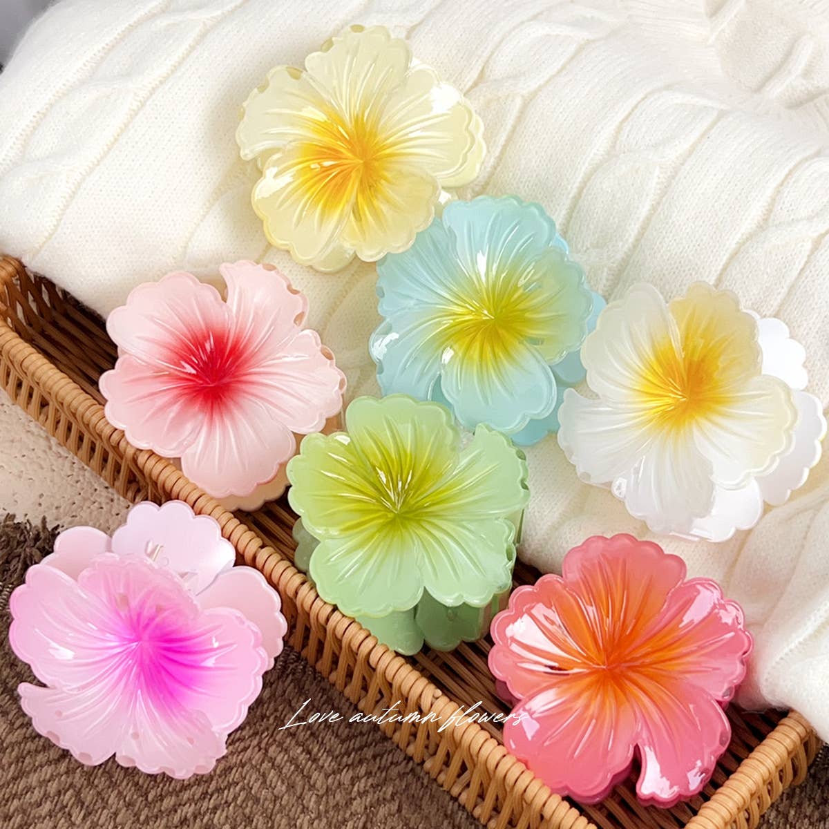 Summer wavy flower hair clip for seaside vacation
