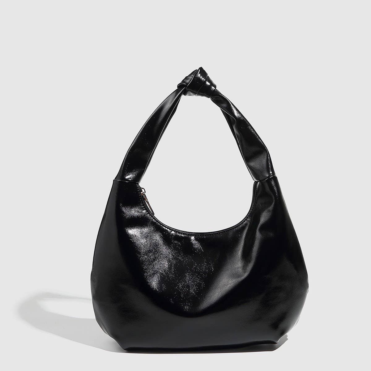 Glossy Cloud Shoulder Bag with Minimalist Design_CWAB5705
