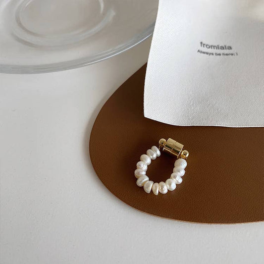 Retro freshwater pearl magnetic ear bone clips