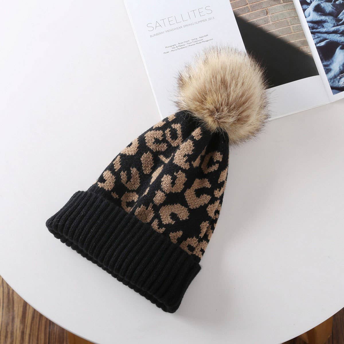 CASUAL WARM LEOPARD FUR BALL PATTERN KNITTED HAT_CWAH2174