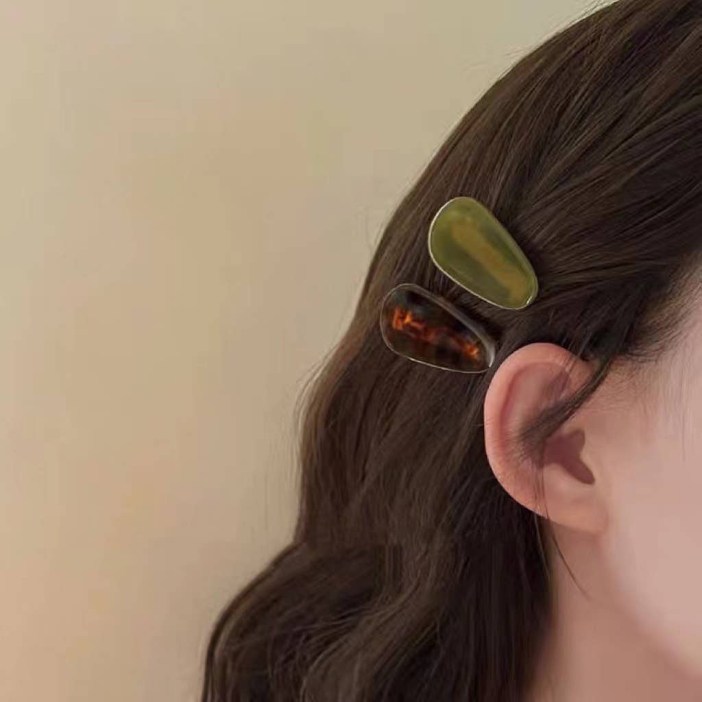 Simple cute acrylic melon seed-shaped hair clips