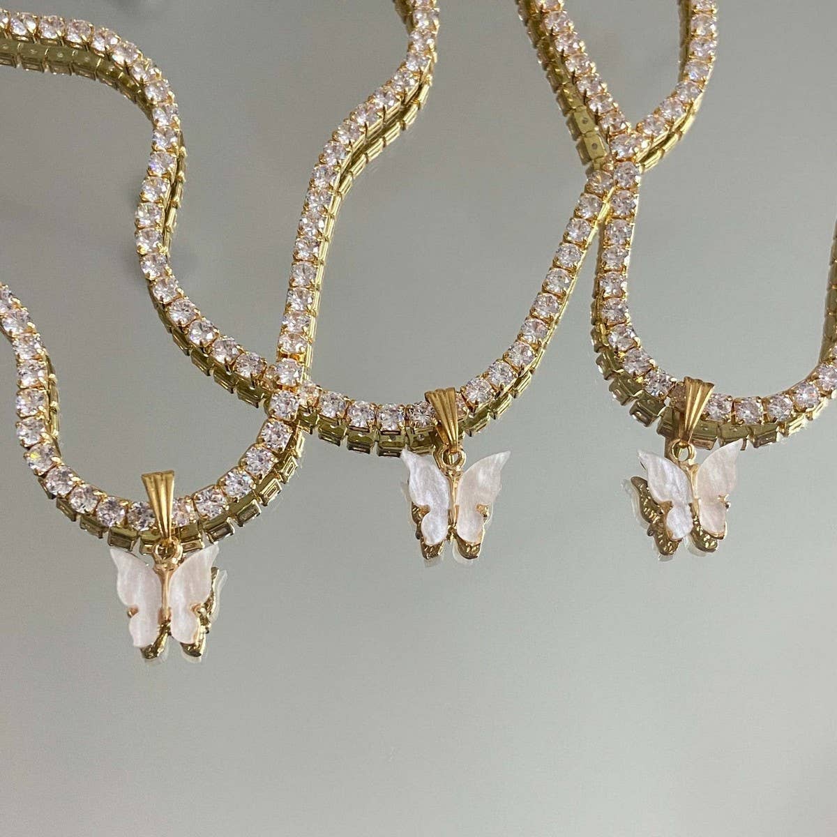 COLORFUL TITANIUM STEEL BUTTERFLY PENDANT NECKLACE