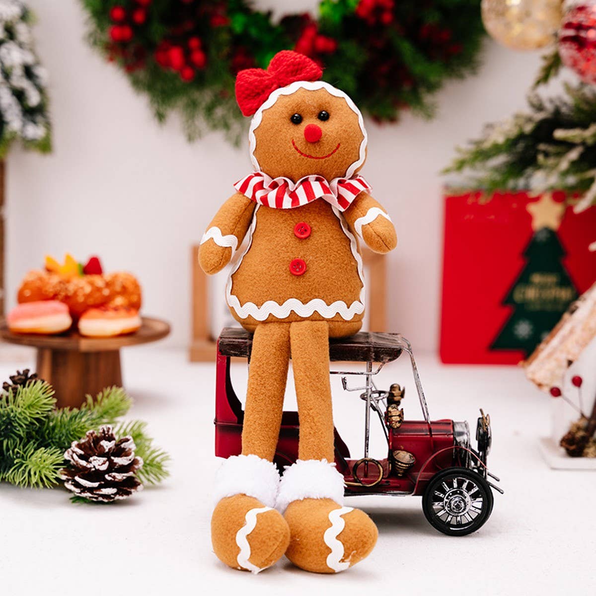 CWMM10301_CHRISTMAS GINGERBREAD HANGING LEG DOLL DECOR