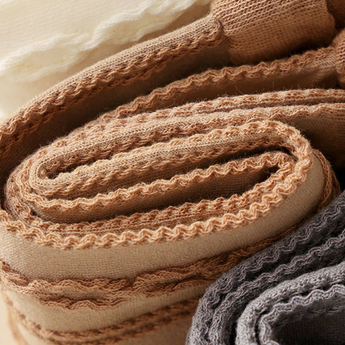 Ruffle Spiral Texture Crew Socks For Womens