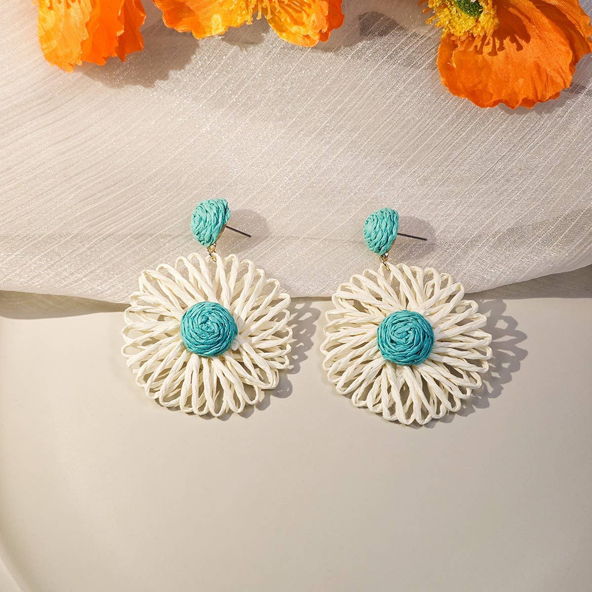 HAND-WOVEN CONTRASTING FLOWER EARRINGS