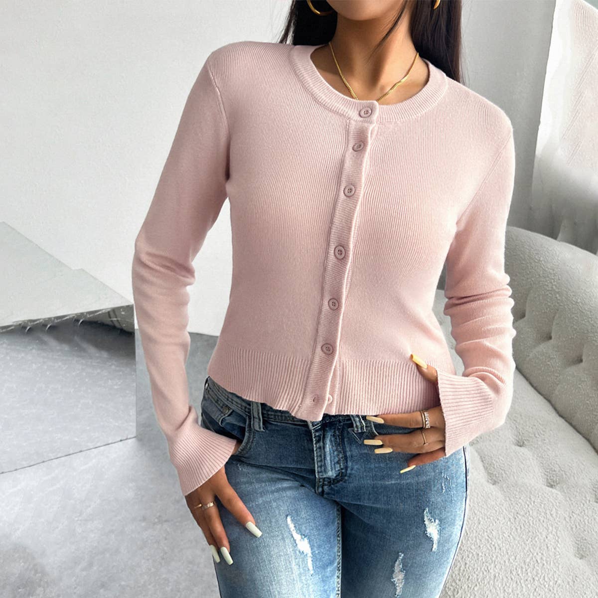 Slim-fit cardigan with long sleeves