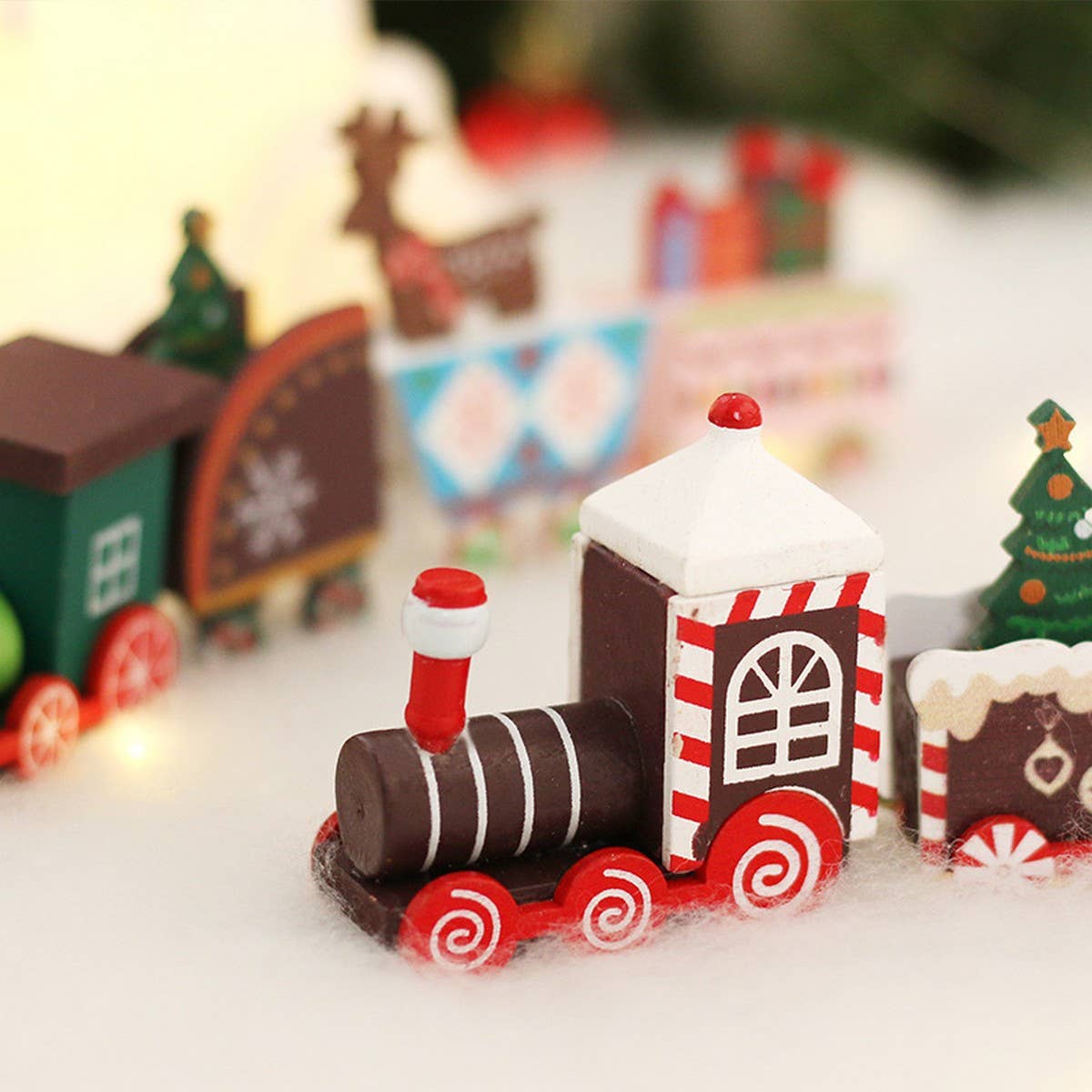 Painted Wooden Train Christmas Table Decor_CWAJE05395