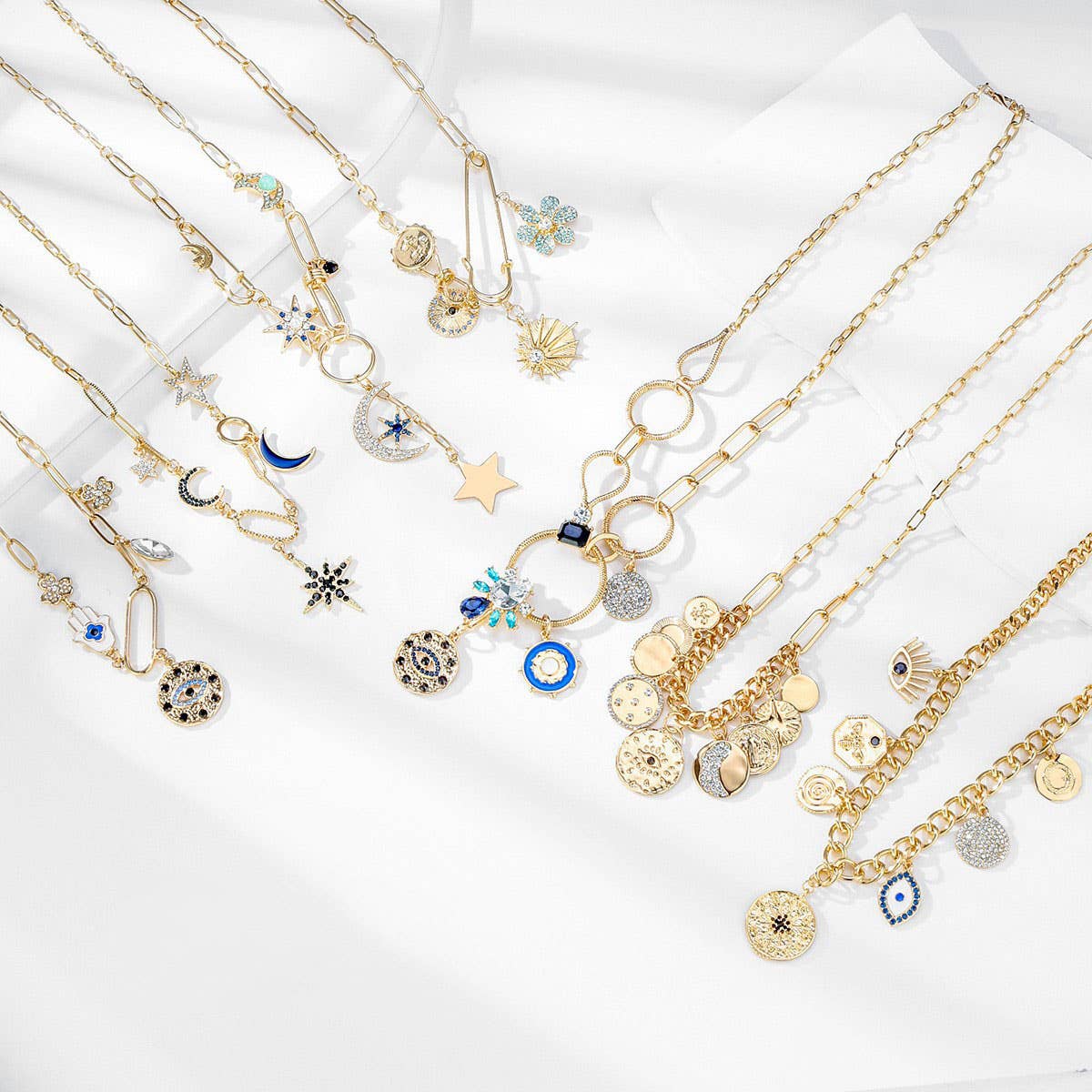 WOMEN'S DIAMOND RELIEF SMALL PENDANT NECKLACE