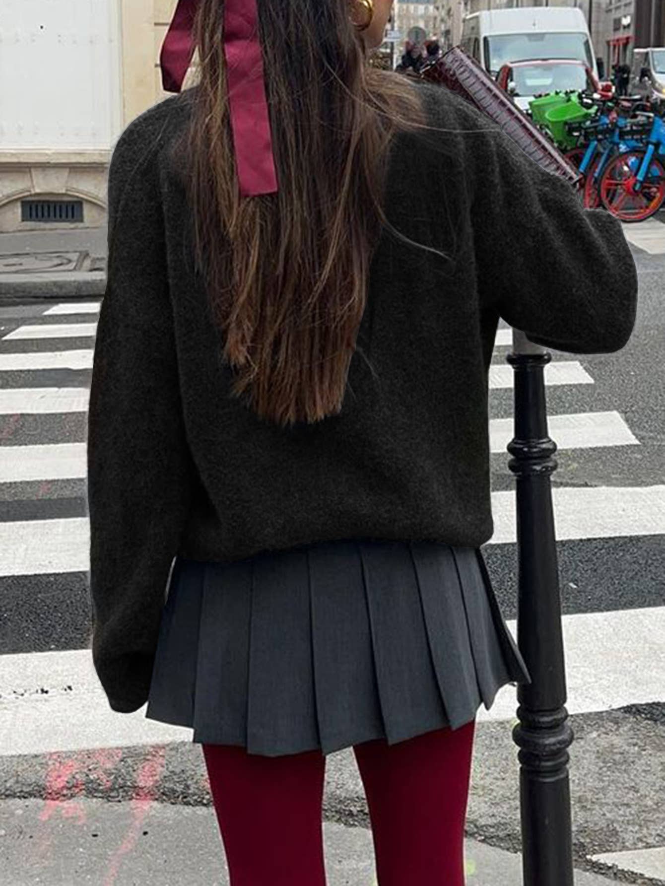 Simple long-sleeved solid-color knitted sweater