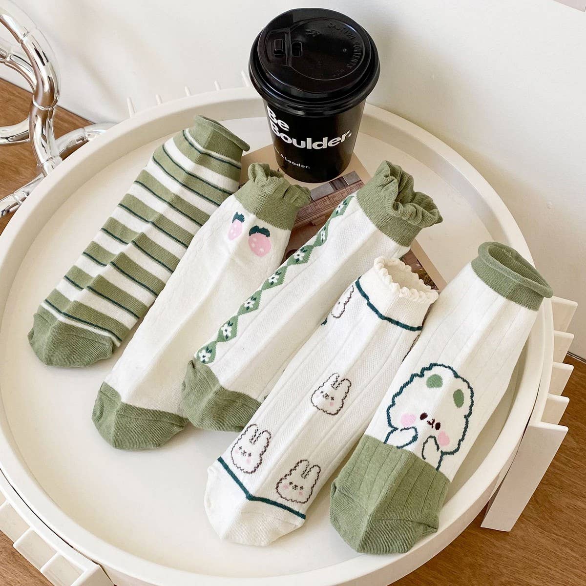 NEW WHITE AND GREEN LACE BOAT SOCKS FOR WOMEN_CWMS2024