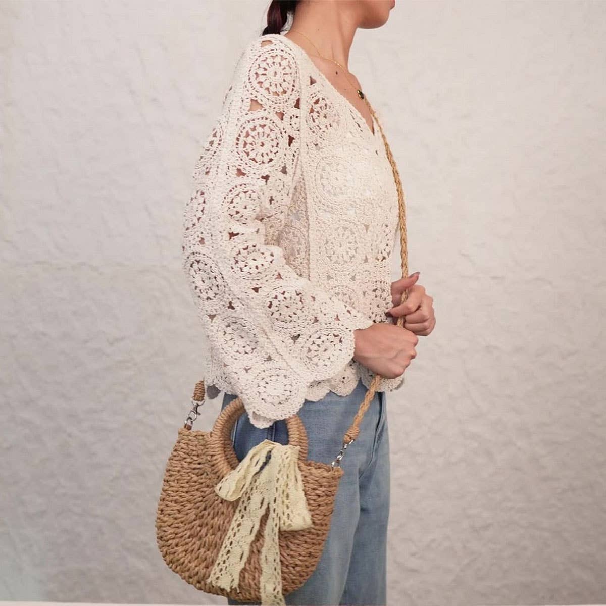 SEMI-CIRCULAR HANDMADE PAPER ROPE STRAW BAG_CWAB4701