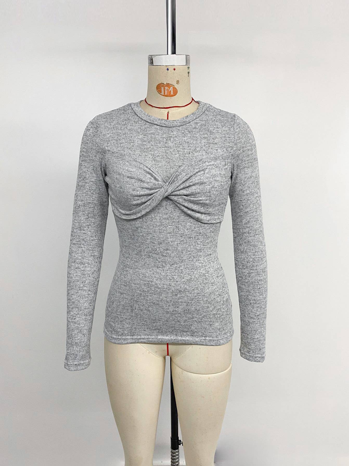 Twisted long-sleeved slimming base T-shirt