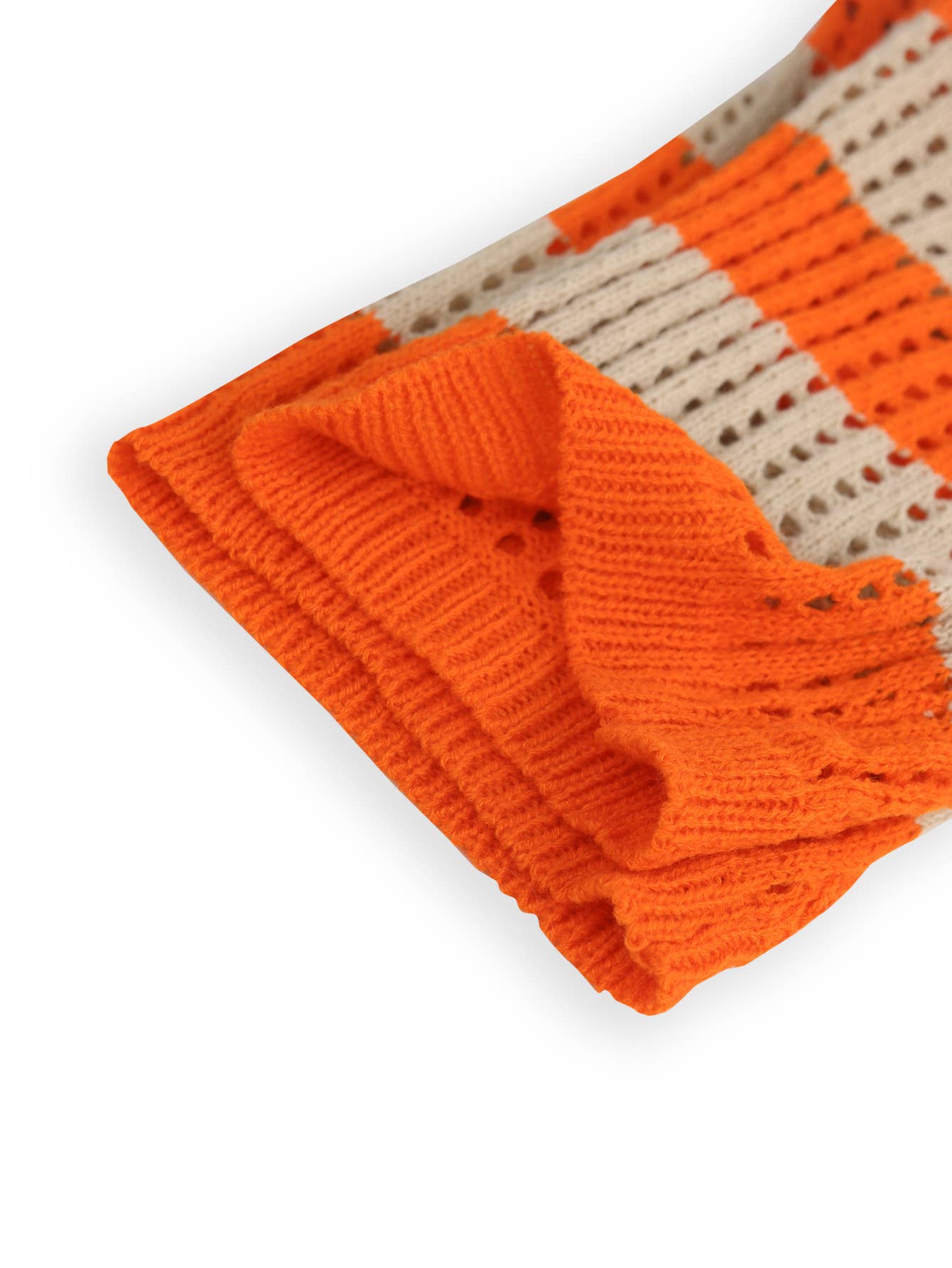 Knitted suit with striped short sleeves shorts