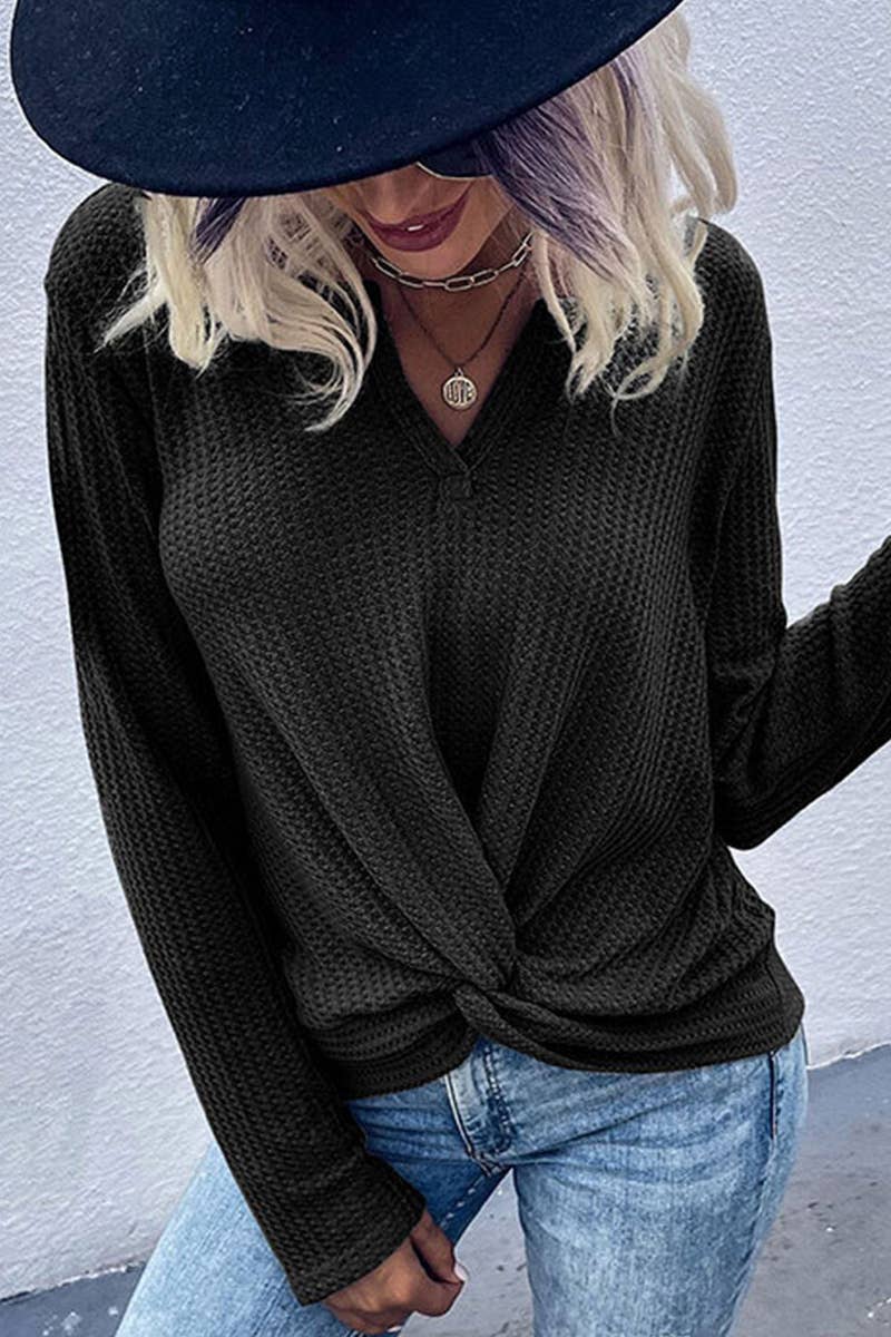 Waffle knot base knit sweater