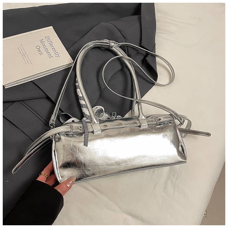 Glossy fashionable single-shoulder underarm bag