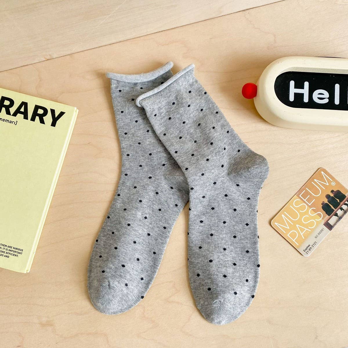 NEW AUTUMN LOVE BREATHABLE MIDDLE TUBE SOCKS