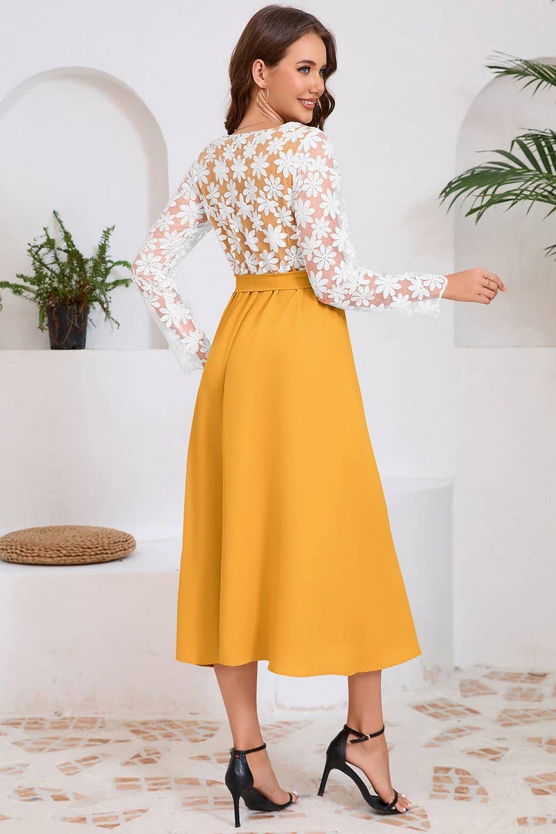 CWDMD3999_LACE-UP V-NECK LACE-TRIMMED CONTRAST DRESS