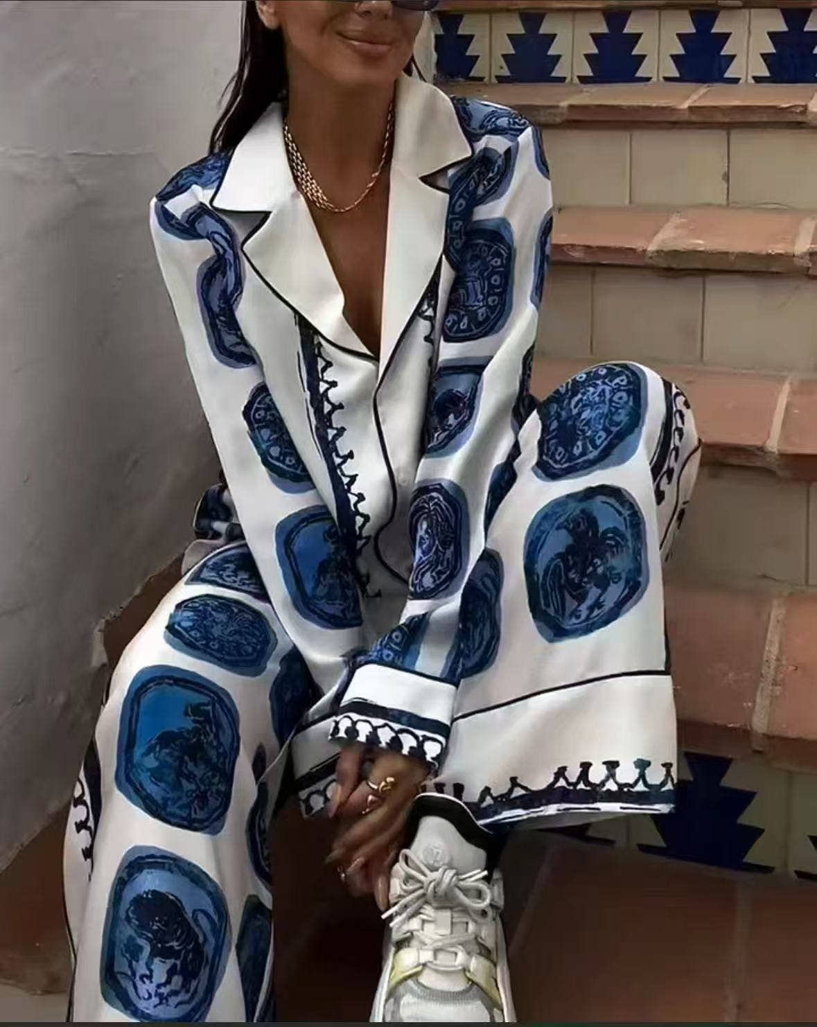 Fashionable printed shirt and trousers set