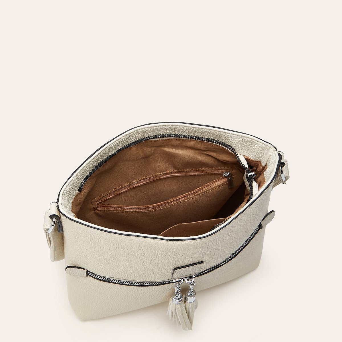 SIMPLE TASSEL LARGE CAPACITY SHOULDER BAG_CWAB2653