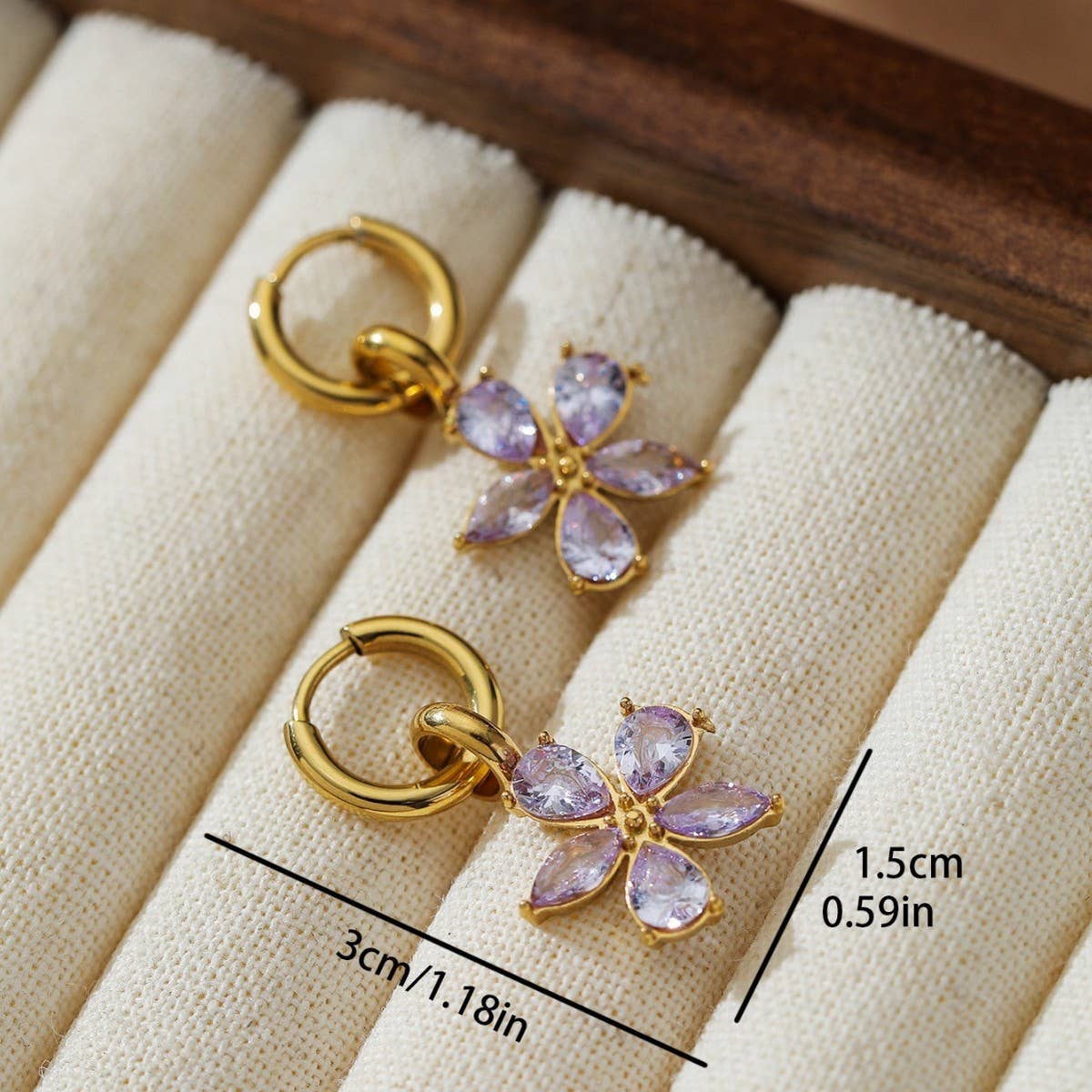 LIGHT LUXURY SIMPLE ZIRCON FLOWER EARRINGS