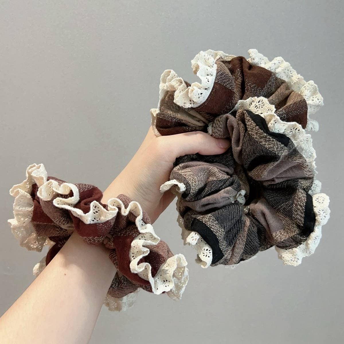 GENTLE RETRO PLAID LARGE COLO HAIR SCRUNCHIES
