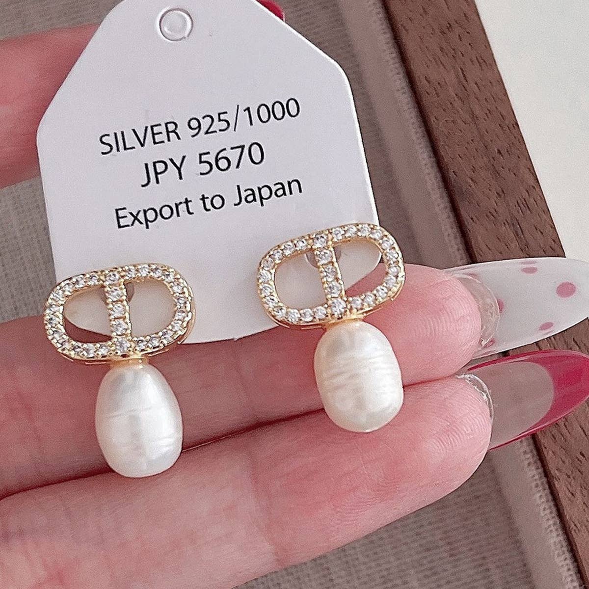 FRESHWATER PEARL PIG NOSE EARRINGS