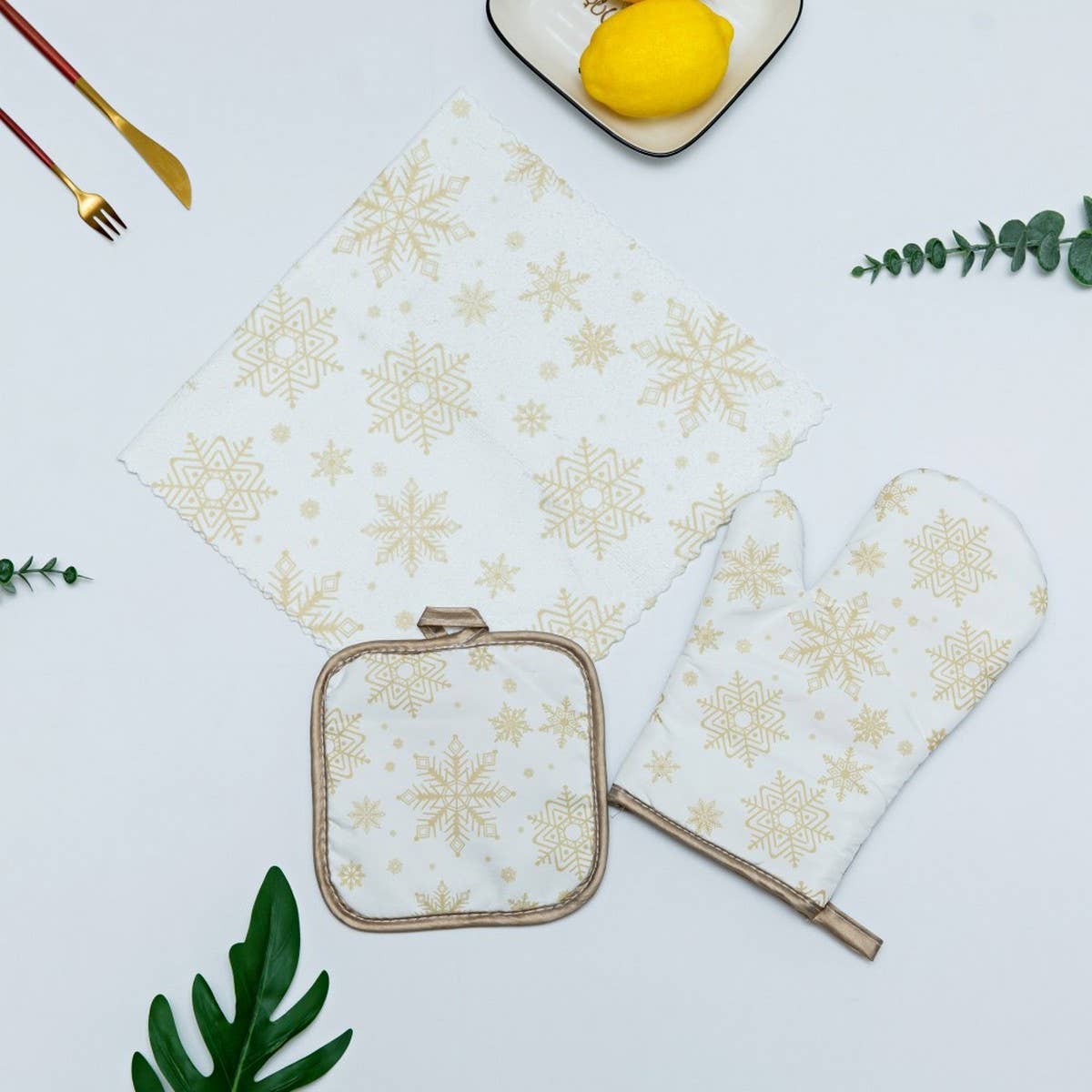 CHRISTMAS SERIES SCALDING GLOVES THREE-PIECE SET
