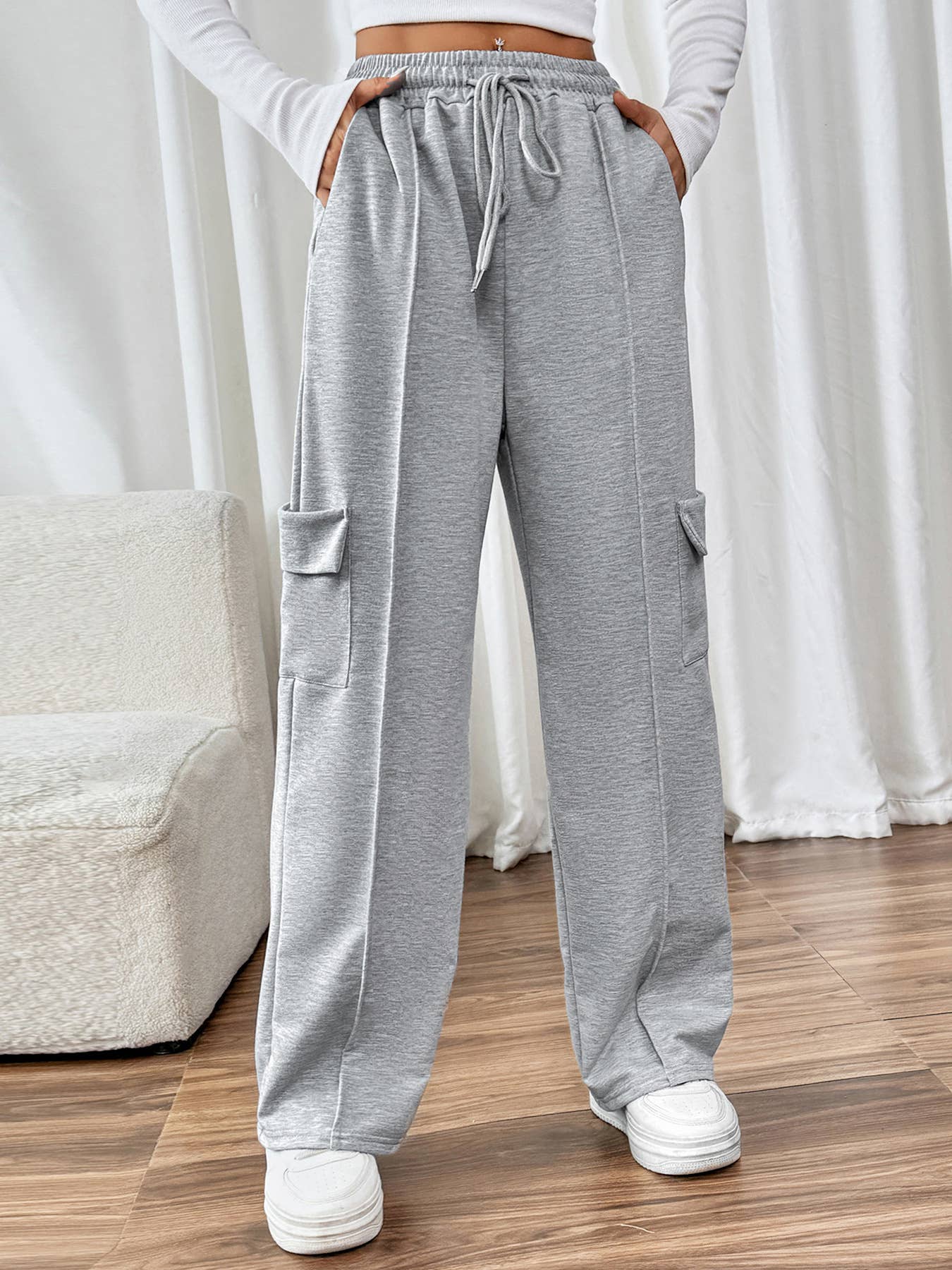 Elastic high-waisted straight-leg sweatpants