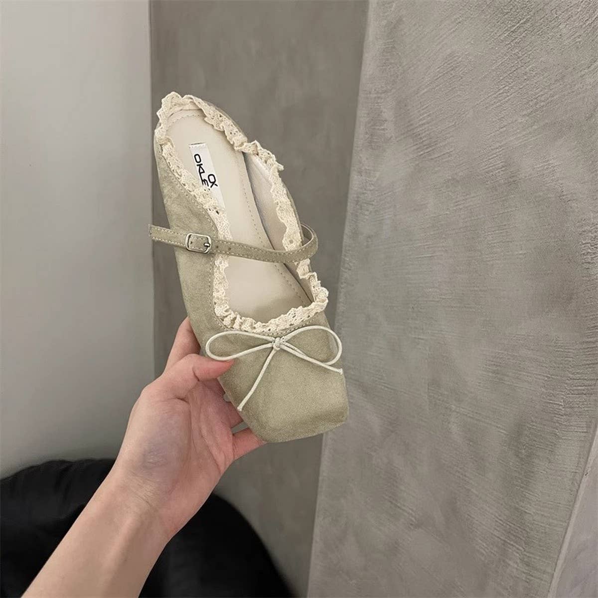 Elegant Ballet Mule Flats with Bow & Lace