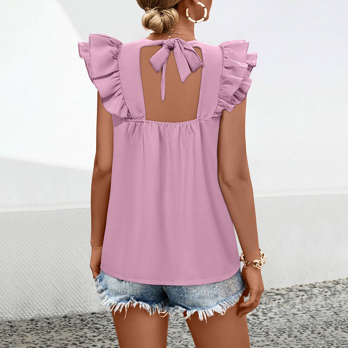 Ruffled LACES a round neck plain-colored vest