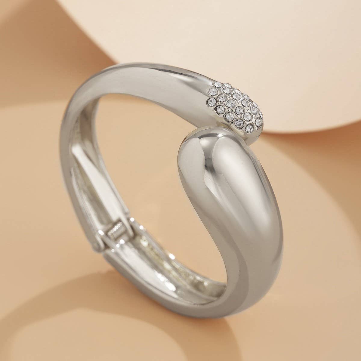 FASHIONABLE SPRING OPEN METAL SMOOTH BRACELET