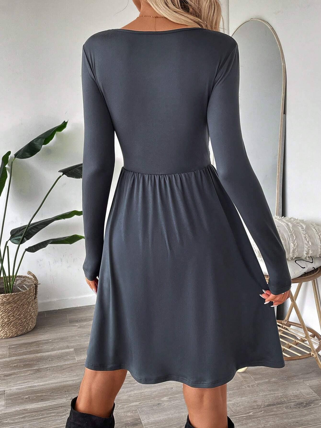SIMPLE FASHION HIGH-WAISTED MID-LENGTH DRESS
