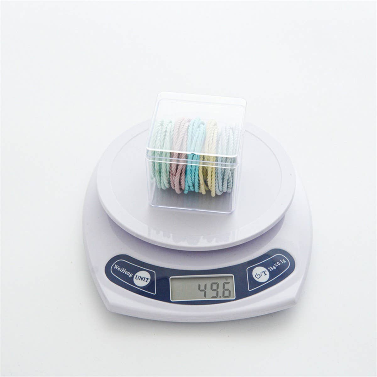 A BOX OF 50 SIMPLE AND DURABLE HAIR TIES_CWAHA1128