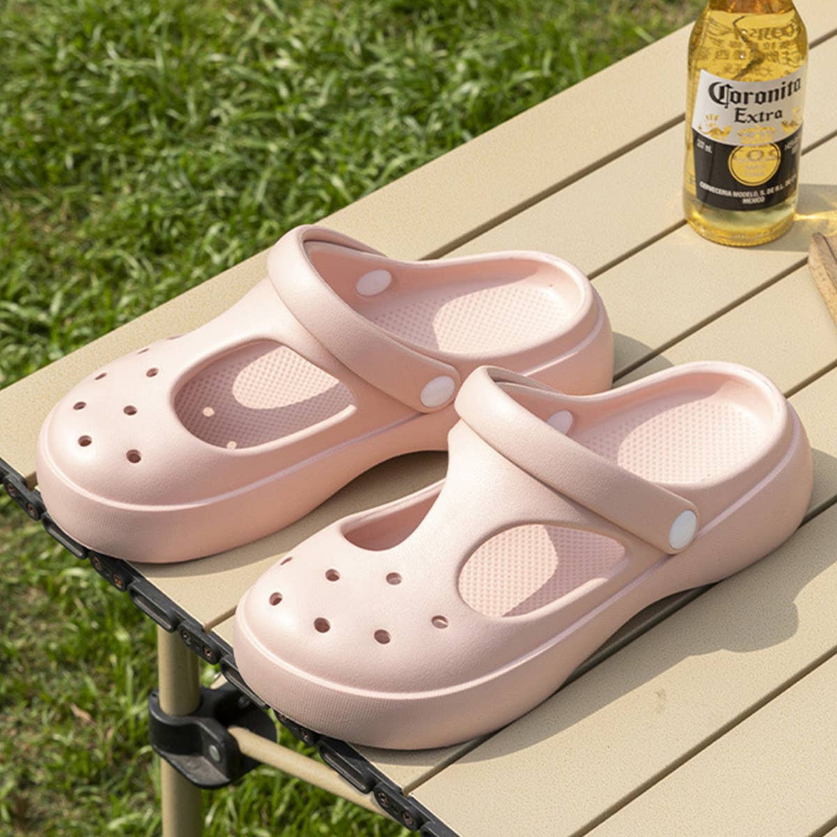 BREATHABLE CLASSIC DURABLE HOLE SANDALS_CWSHS0819