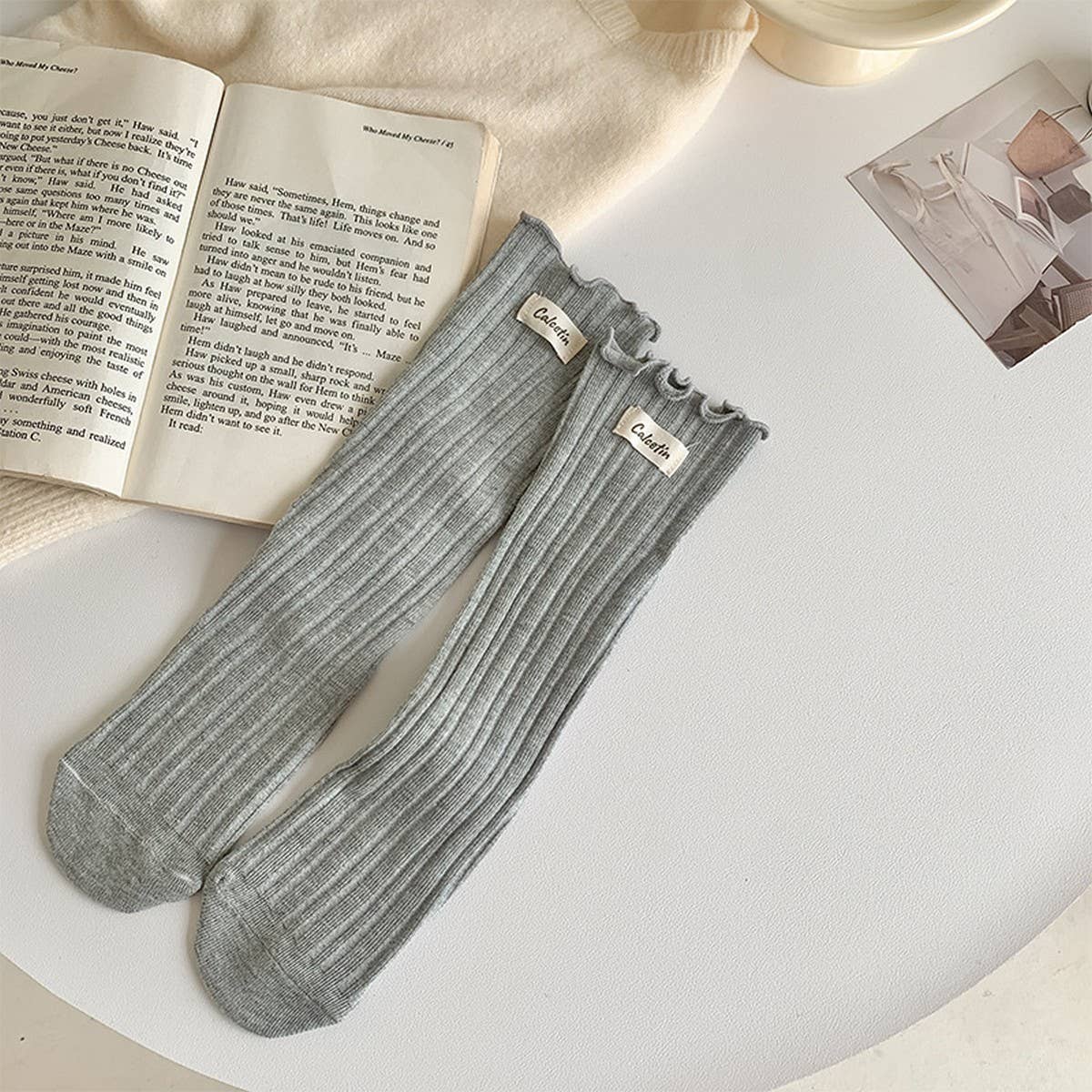 WOMEN  FLOWER  EAR EDGE LONG CREW SOCKS
