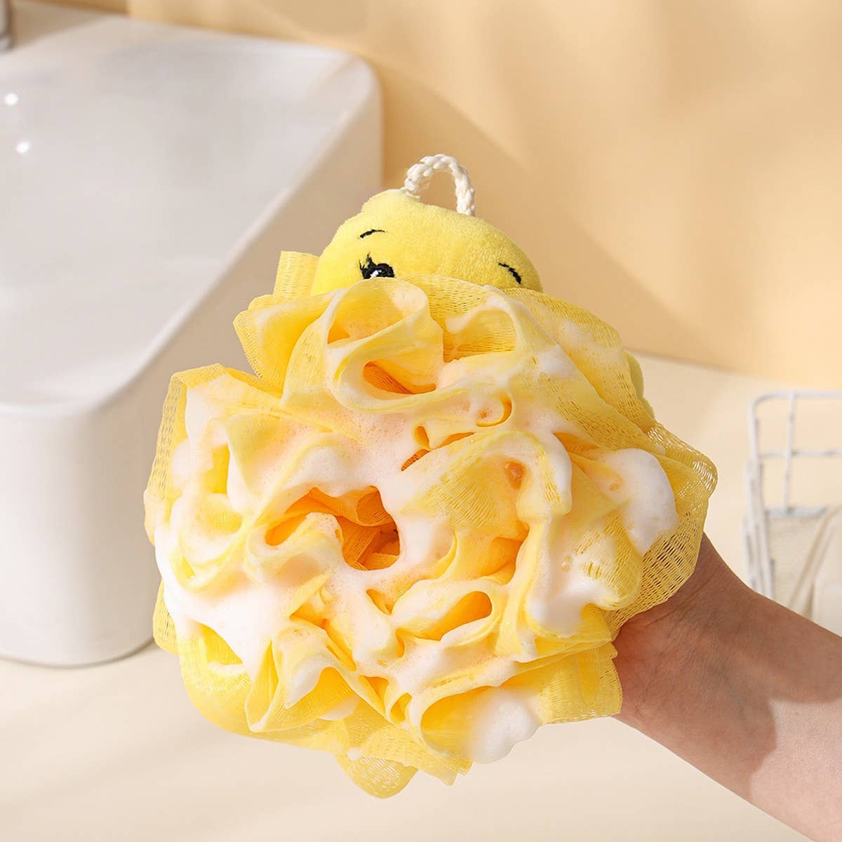 BATH POUF LARGE NON-SCATTERING BATH BALL_CWMM3386